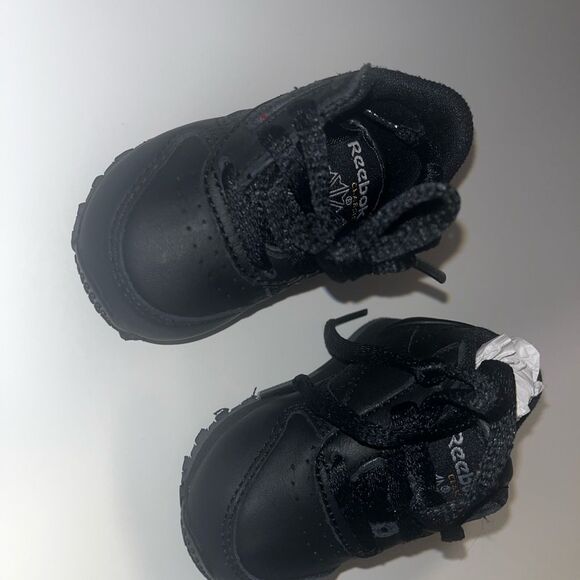 Reebok Kids Black Leather Sneakers - Picture 4 of 6